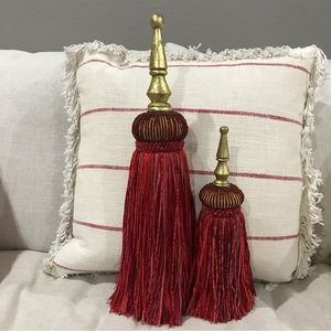 RED STANDING TASSELS